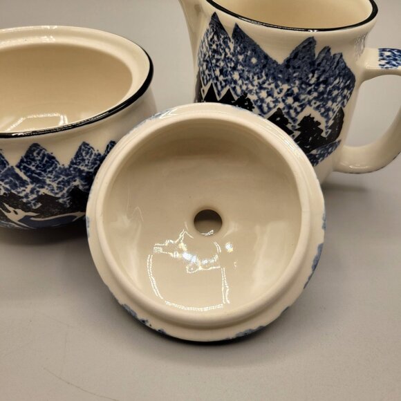 Wolf Covered Sugar and Creamer Set Blue Spongewear Folk Craft Tien Shan - Picture 5 of 7